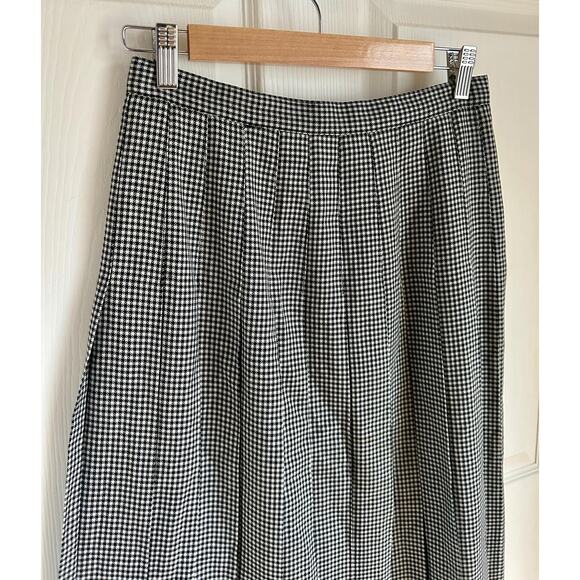 Vintage 100% Wool Black and White Houndstooth Pleated Skirt Size Medium - Picture 2 of 6